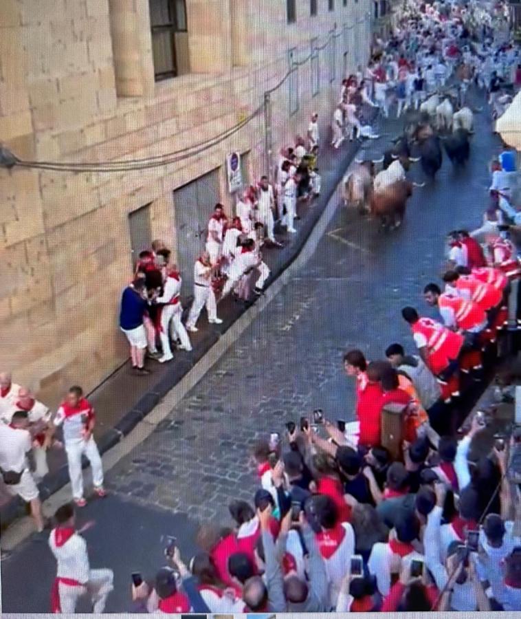 El Primer Balcon De Santo Domingo Bull Run Balcony Pamplona Exterior foto